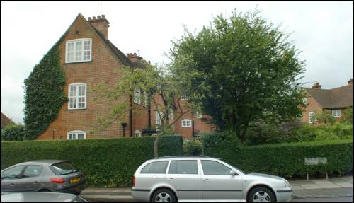 42-38 Asmuns Hill